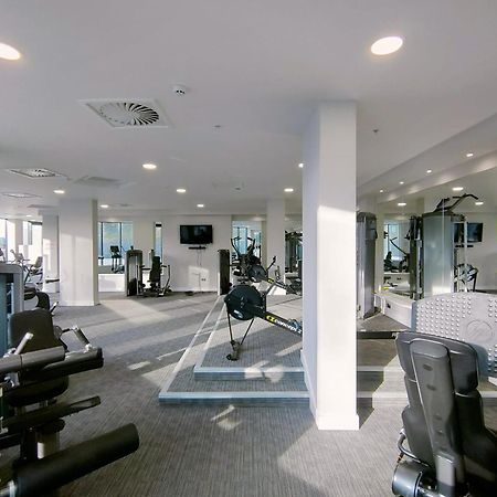 Snuggle Inn - Riverside Apartments - Views Over Looking London River Thames, Close To O2 Arena, London Excel, London City Airport, Thames Clipper- River Boat Service, Woolwich Ferry, Onsite Parking, Twin Room Option Available エクステリア 写真