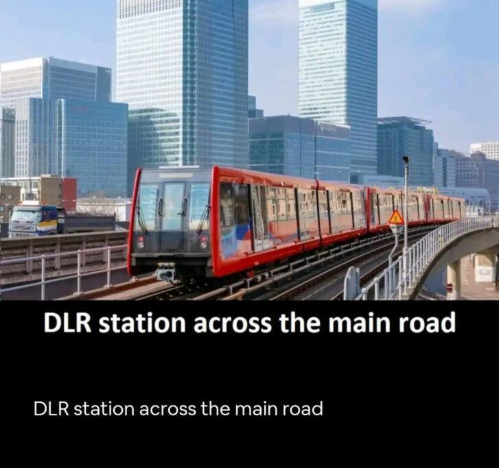 Snuggle Inn - Riverside Apartments - Views Over Looking London River Thames, Close To O2 Arena, London Excel, London City Airport, Thames Clipper- River Boat Service, Woolwich Ferry, Onsite Parking, Twin Room Option Available エクステリア 写真