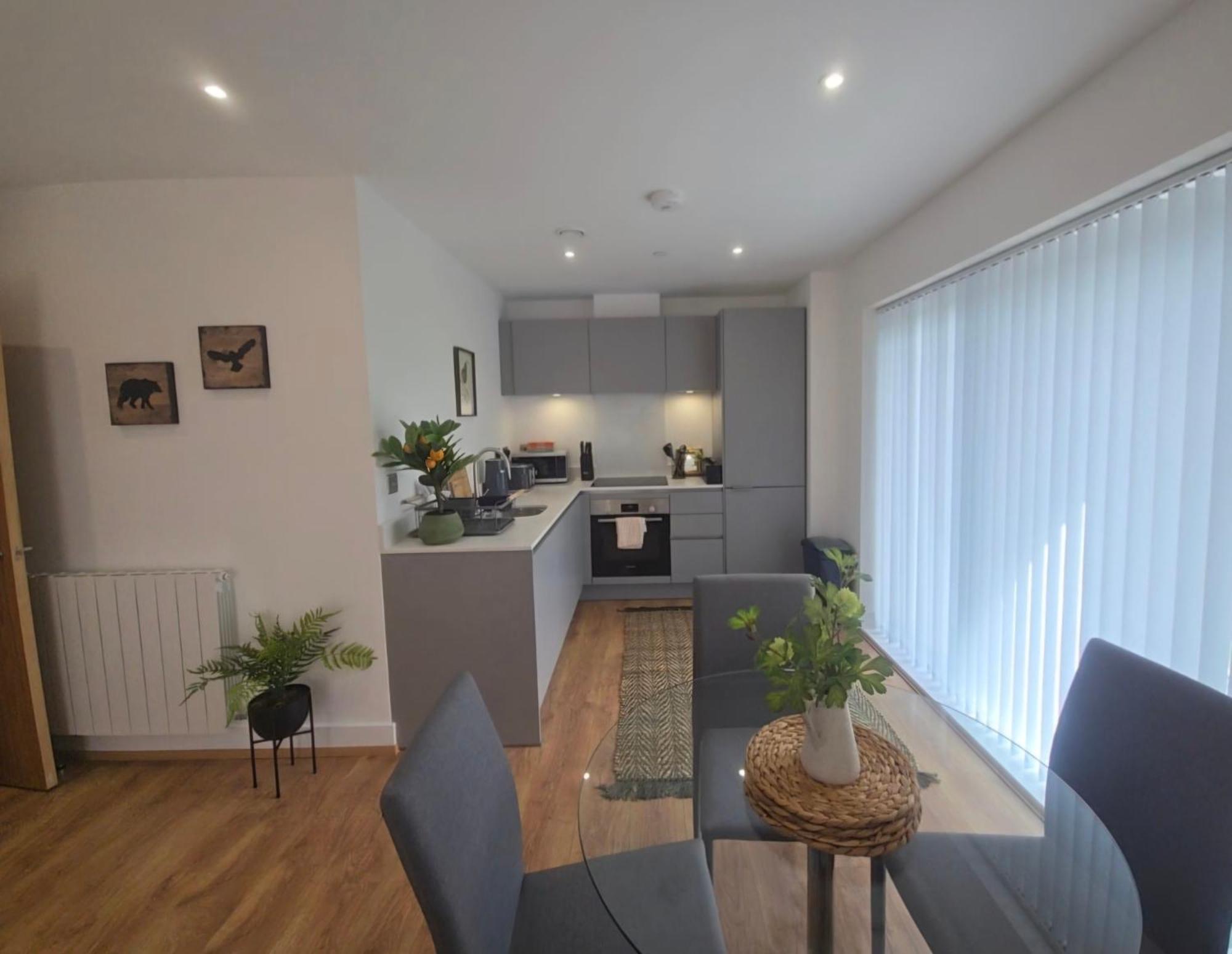 Snuggle Inn - Riverside Apartments - Views Over Looking London River Thames, Close To O2 Arena, London Excel, London City Airport, Thames Clipper- River Boat Service, Woolwich Ferry, Onsite Parking, Twin Room Option Available エクステリア 写真