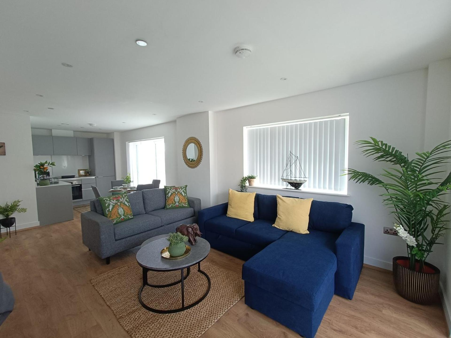 Snuggle Inn - Riverside Apartments - Views Over Looking London River Thames, Close To O2 Arena, London Excel, London City Airport, Thames Clipper- River Boat Service, Woolwich Ferry, Onsite Parking, Twin Room Option Available エクステリア 写真